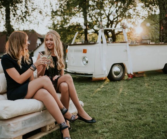 Bulli Mietbar Elfi bei einer Hochzeit am Radsberg als Outdoor Bar